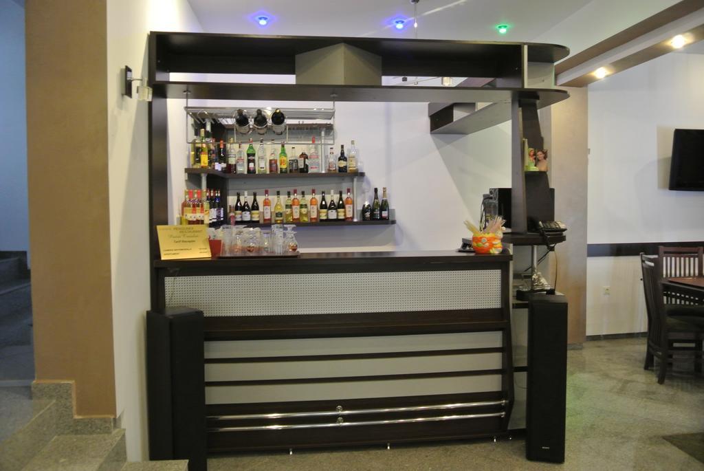 Pensiune Restaurant Piatra Craiului Дымбовичоара Экстерьер фото